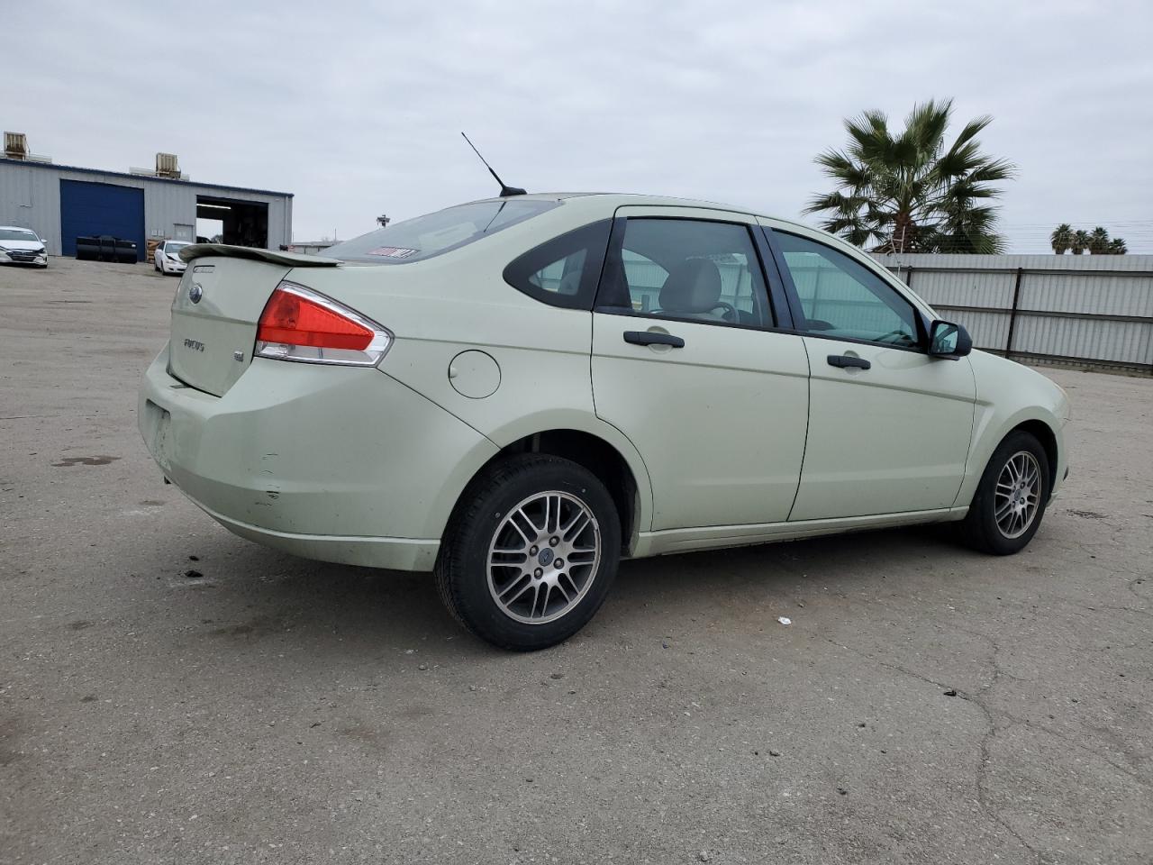 2010 Ford Focus - Image 3