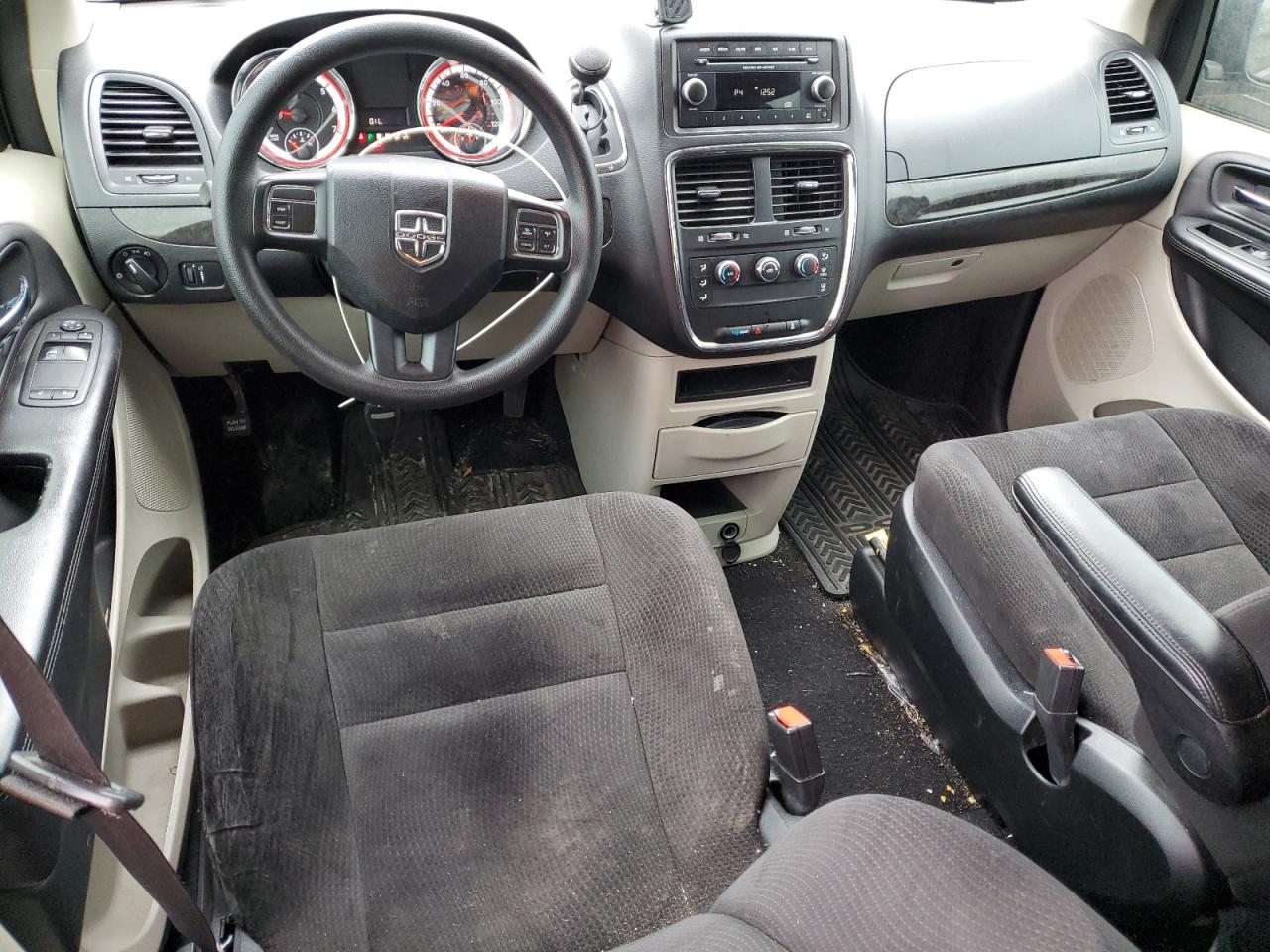 2014 Dodge Caravan - Image 8