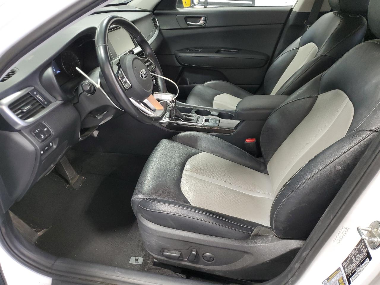 2020 Kia Optima - Image 7