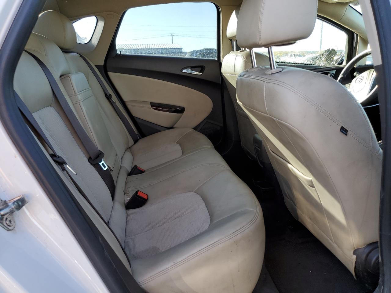 2015 Buick Verano - Image 10