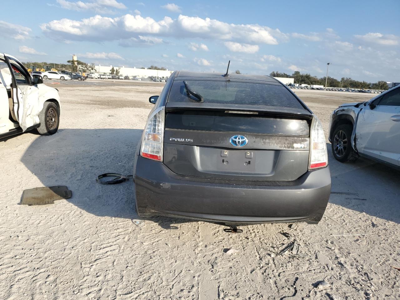 2010 Toyota Prius - Image 6