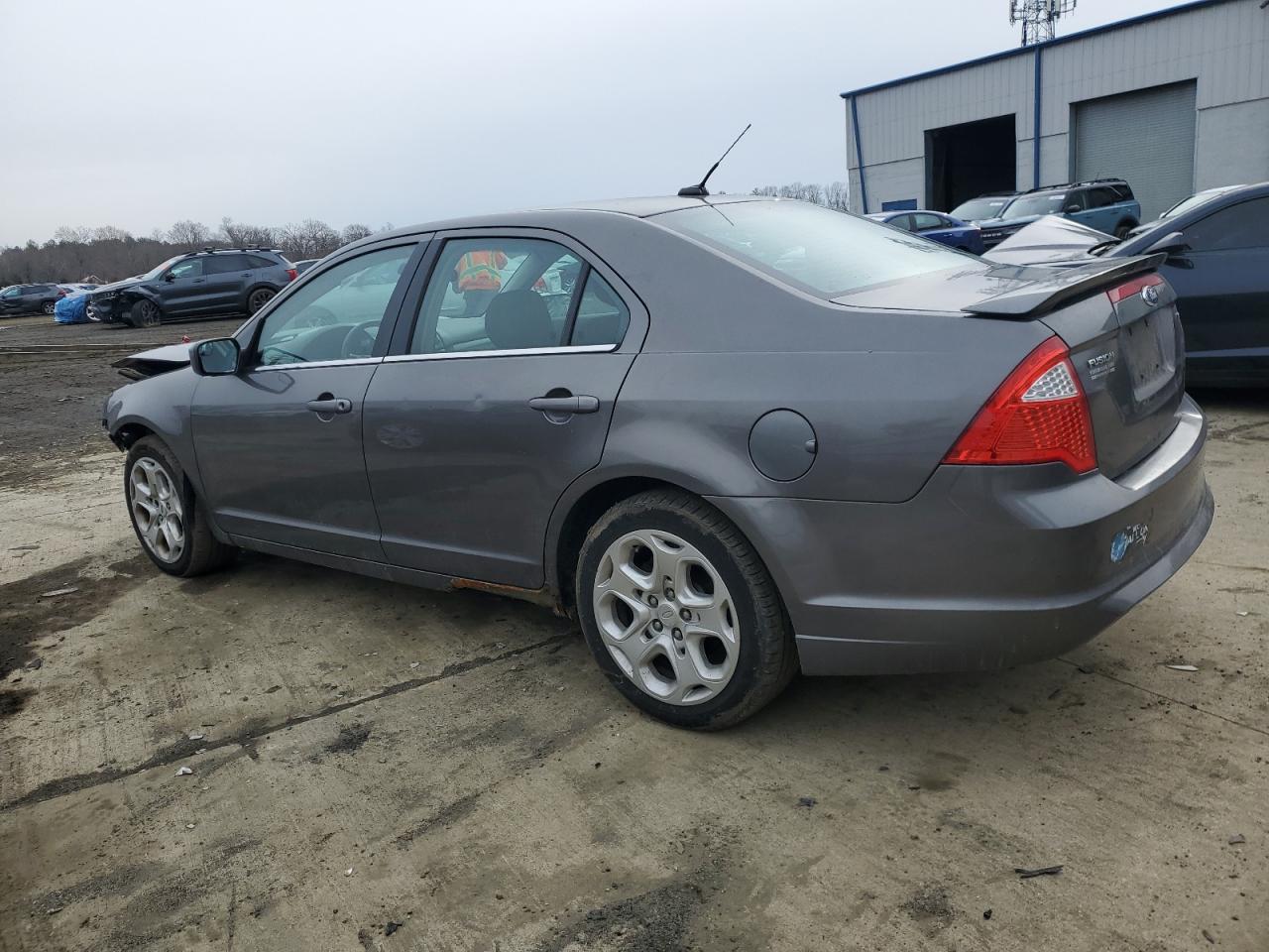 2011 Ford Fusion - Image 2