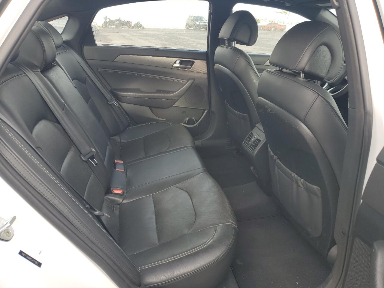 2015 Hyundai Sonata - Image 10