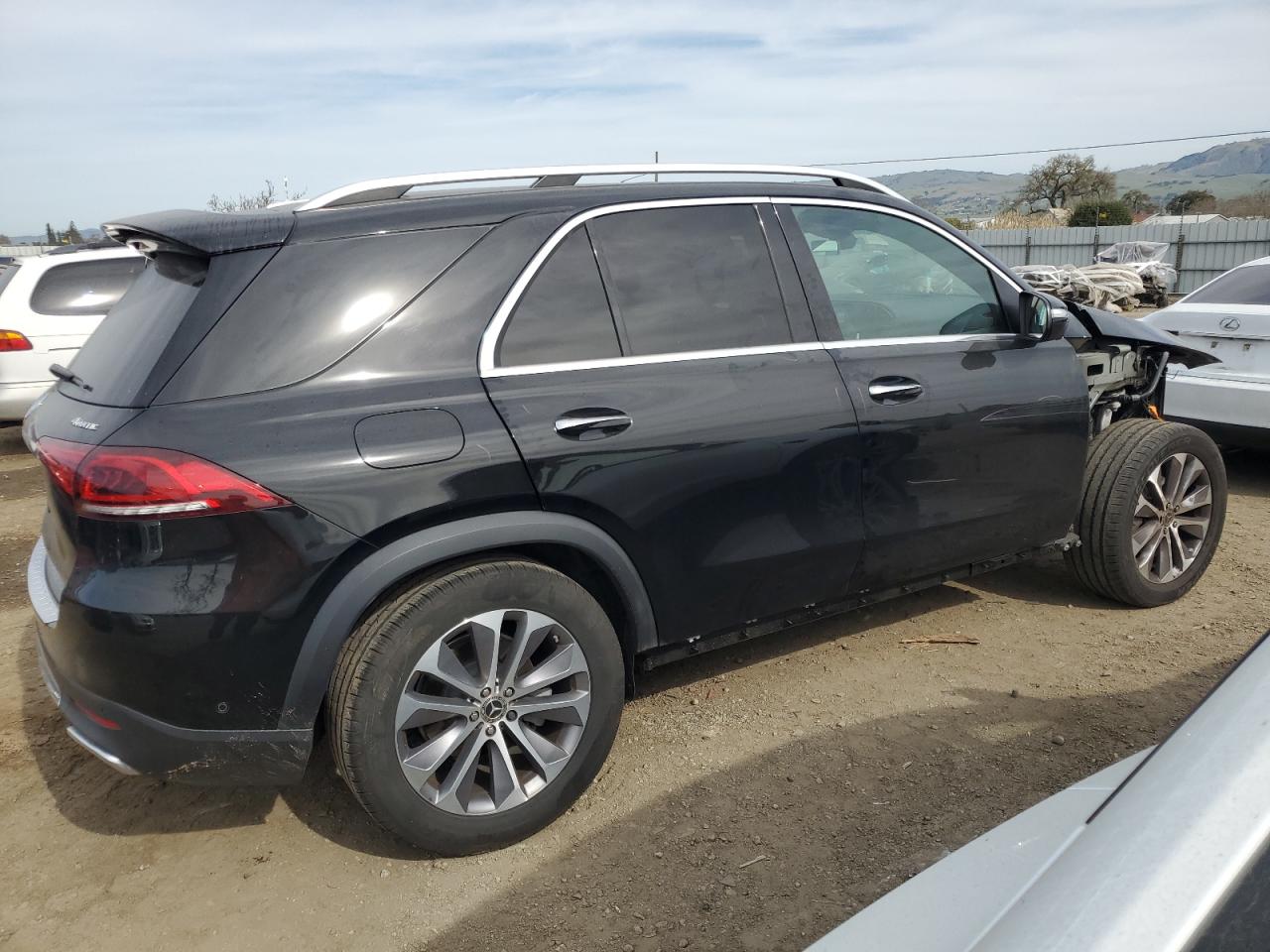 2022 Mercedes-Benz GLE - Image 3