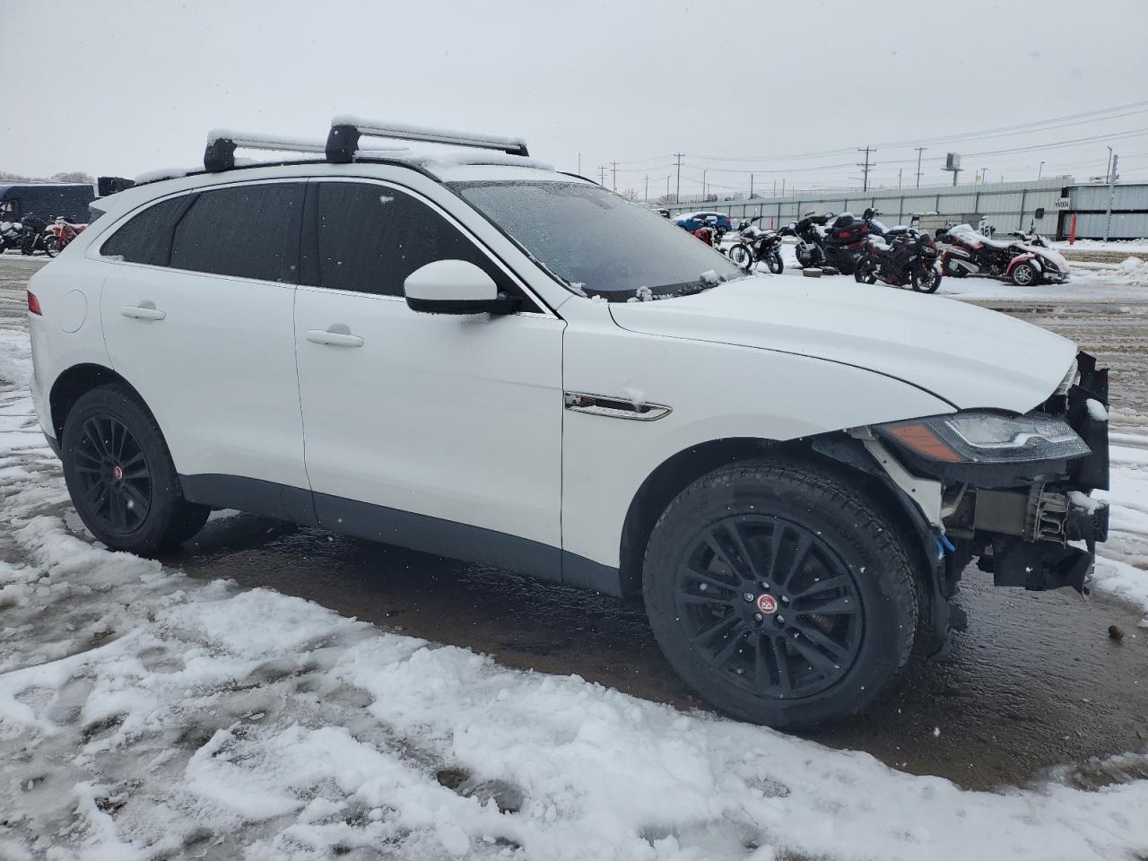 2017 Jaguar F-Pace - Image 4