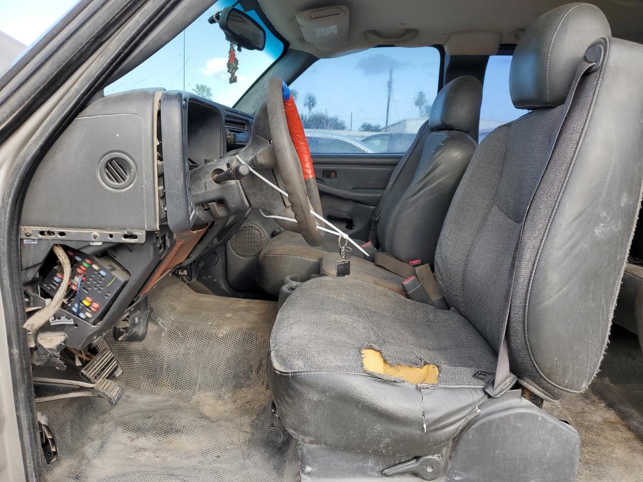 2005 Chevrolet Silverado - Image 7
