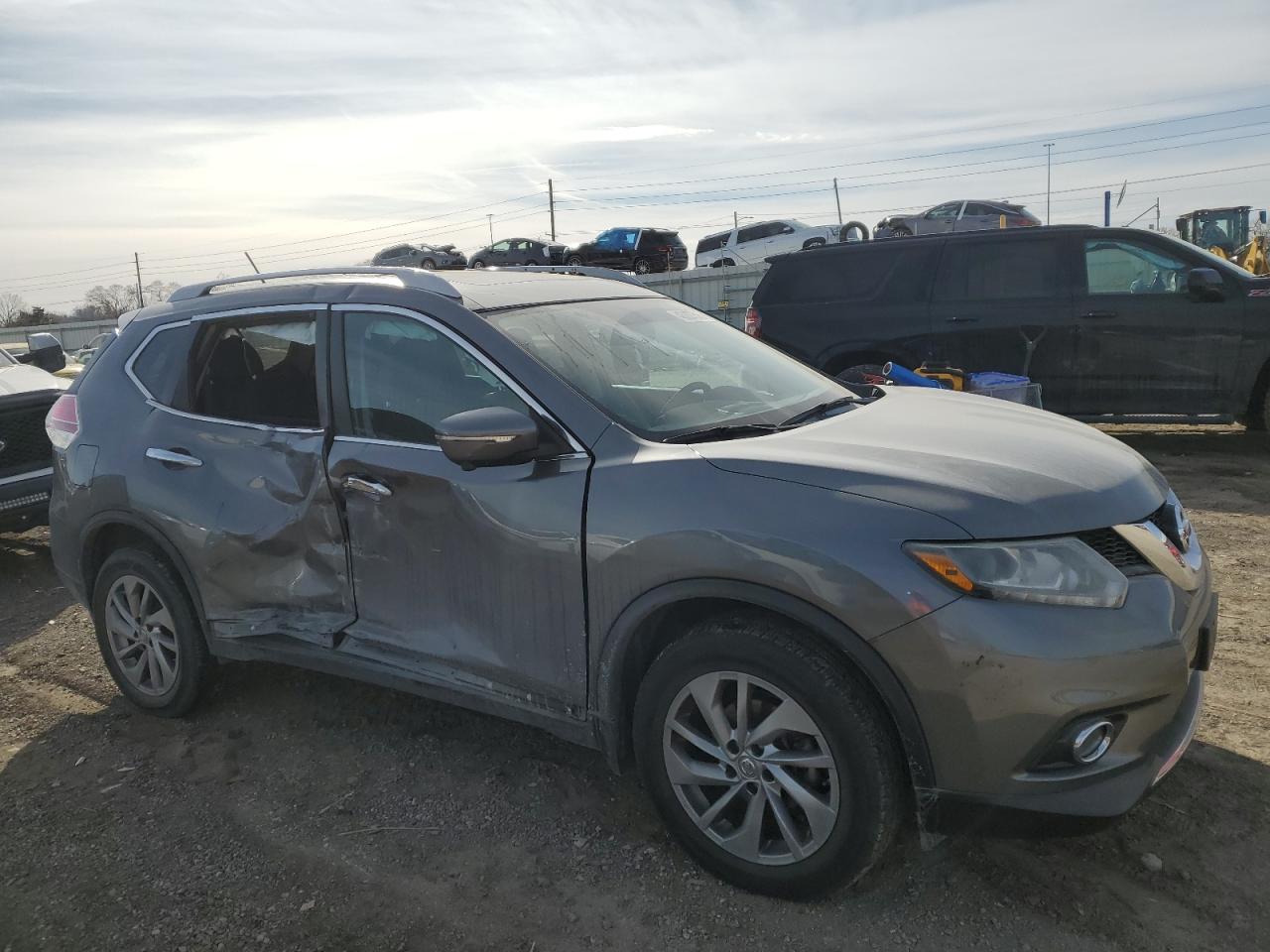 2015 Nissan Rogue - Image 4