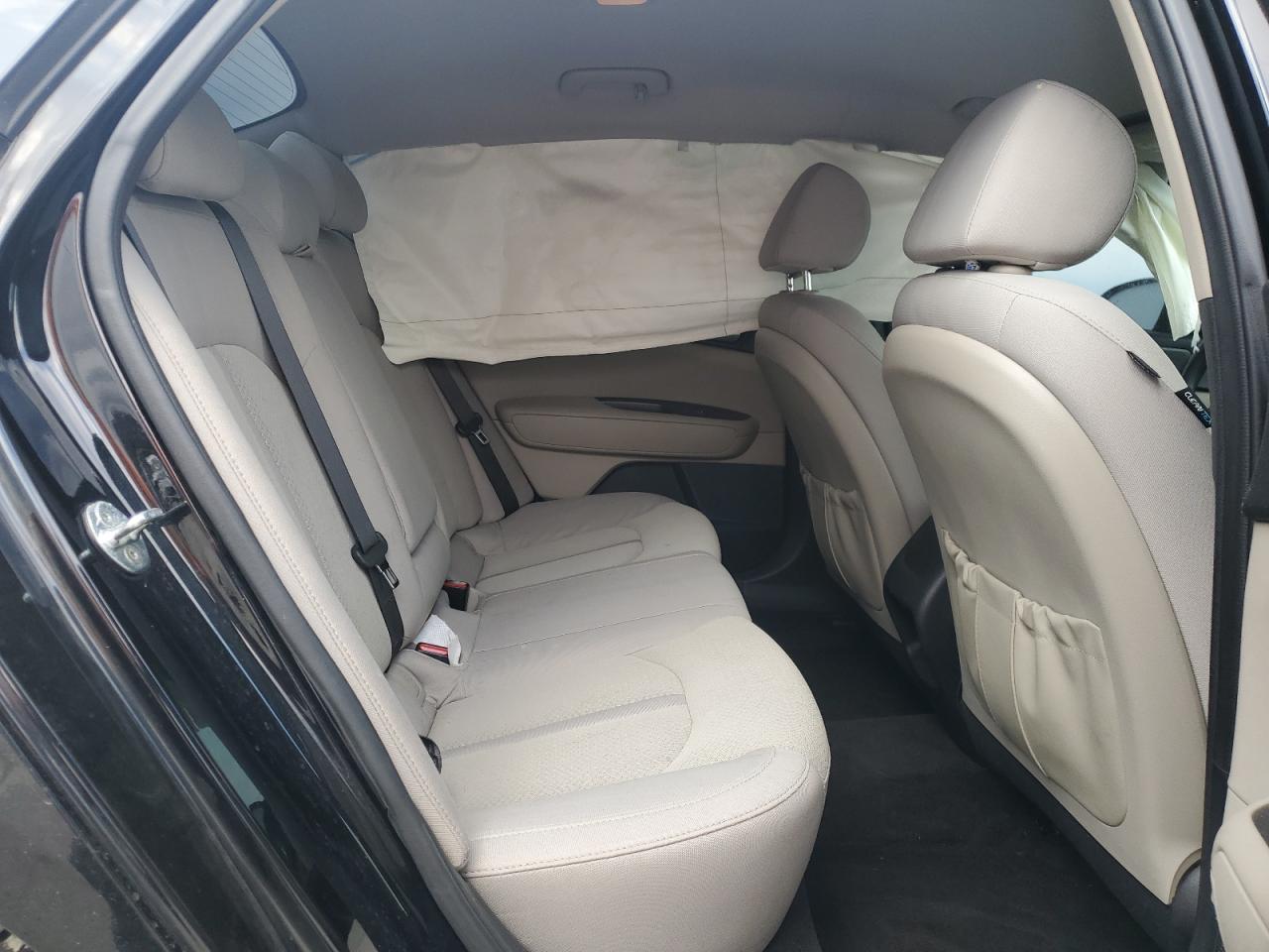 2018 Kia Optima - Image 10