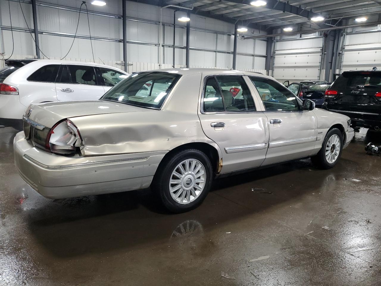 2009 Mercury Grand Marquis - Image 3