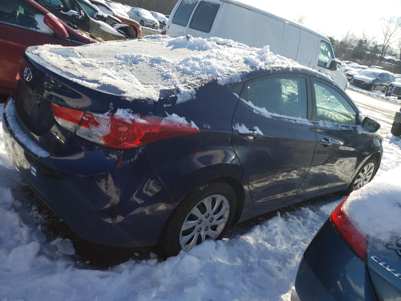 2013 Hyundai Elantra - Image 3