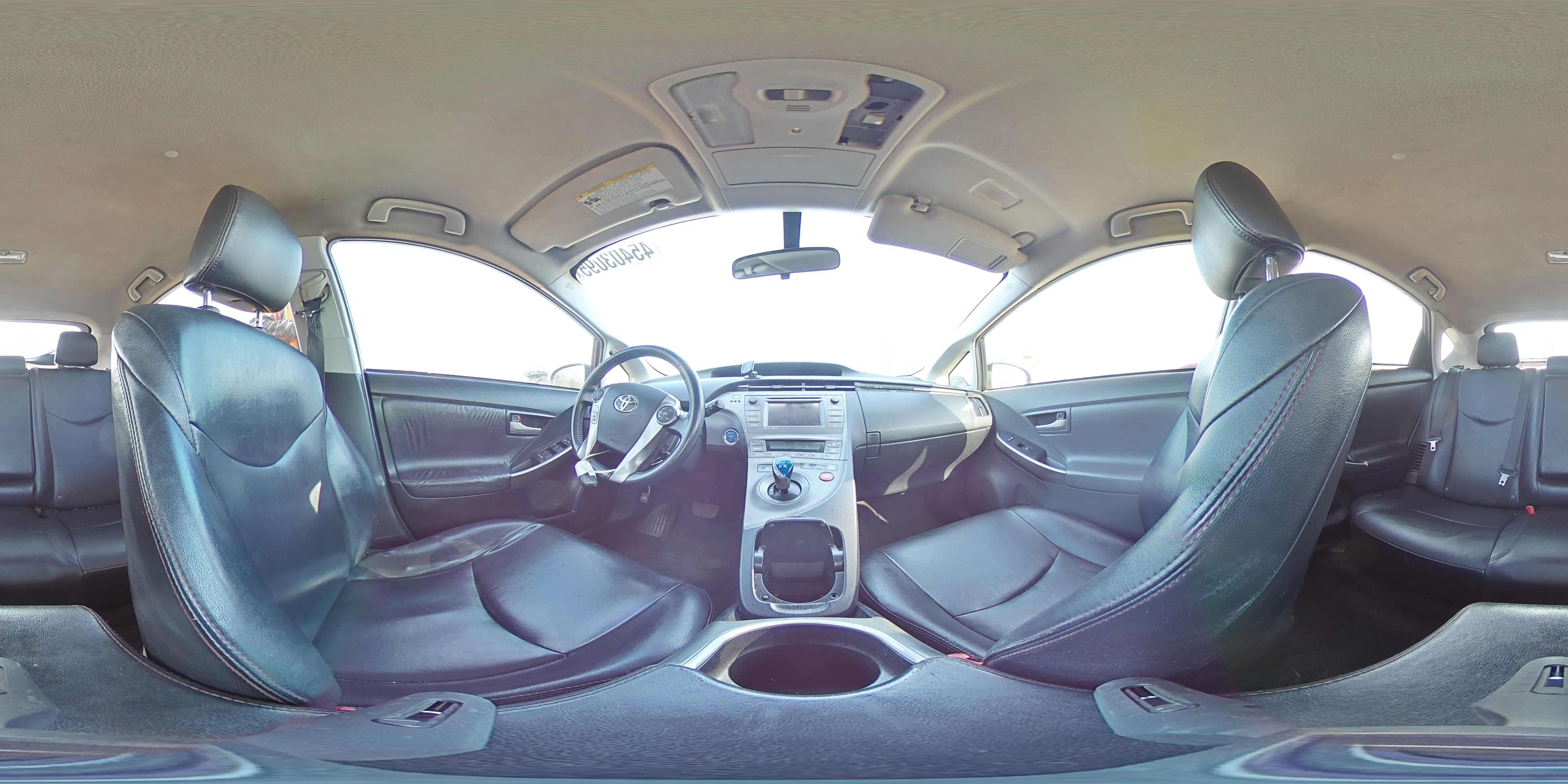 2013 Toyota Prius - Image 12