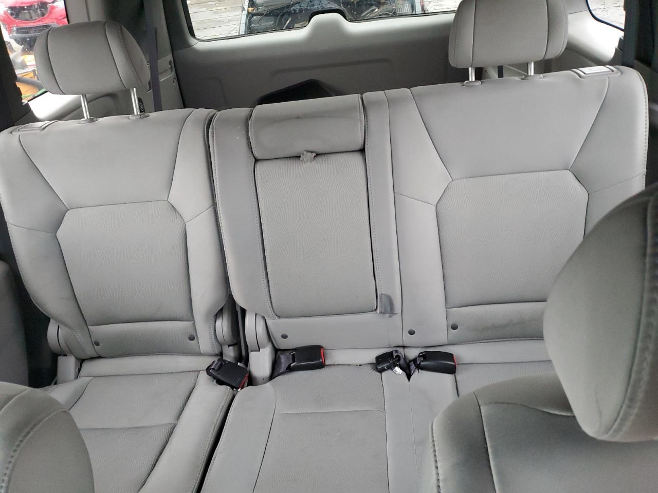 2010 Honda Pilot - Image 10