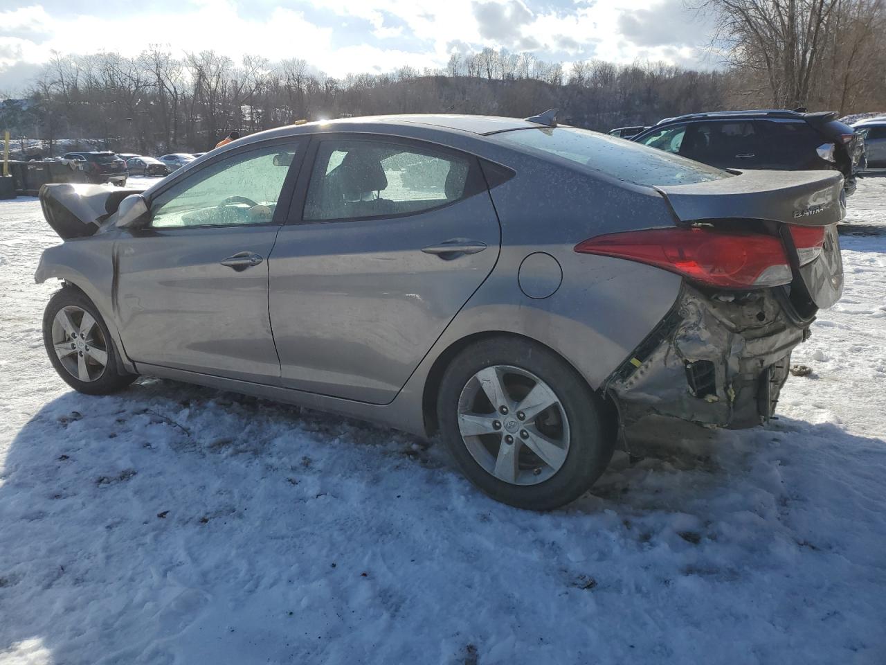 2013 Hyundai Elantra - Image 2