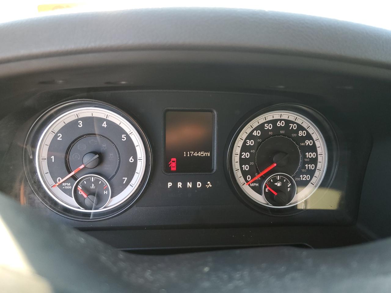 2015 RAM 1500 - Image 9