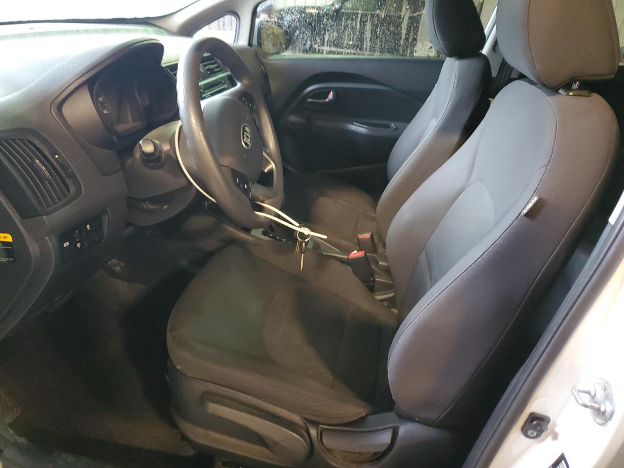 2014 Kia Rio - Image 7