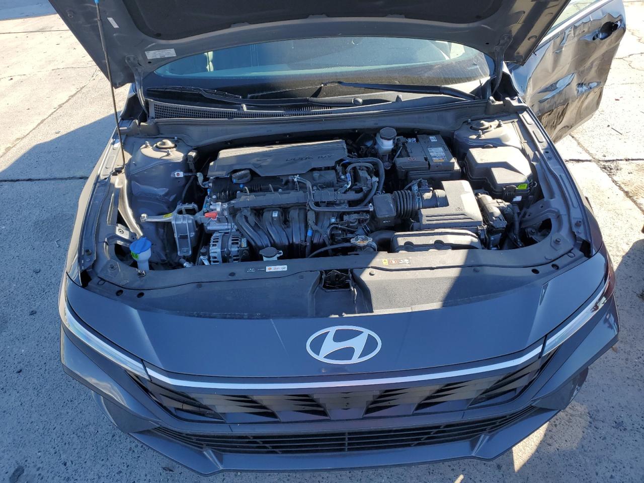 2024 Hyundai Elantra - Image 11