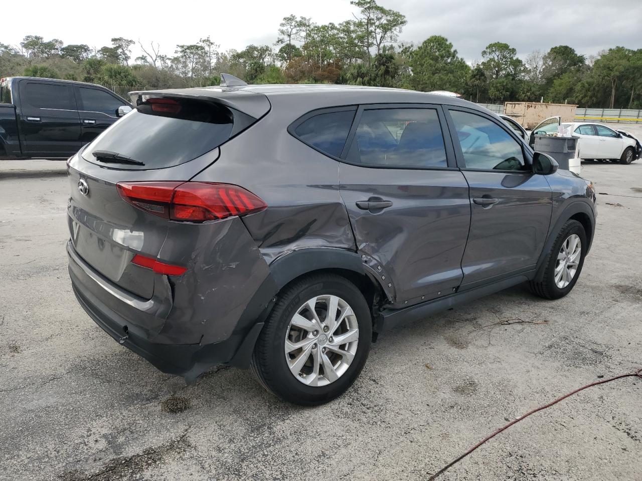 2021 Hyundai Tucson - Image 3