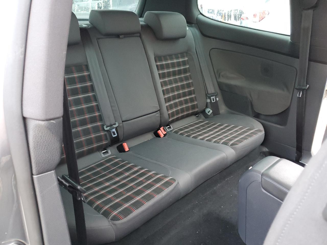 2009 Volkswagen GTI - Image 10