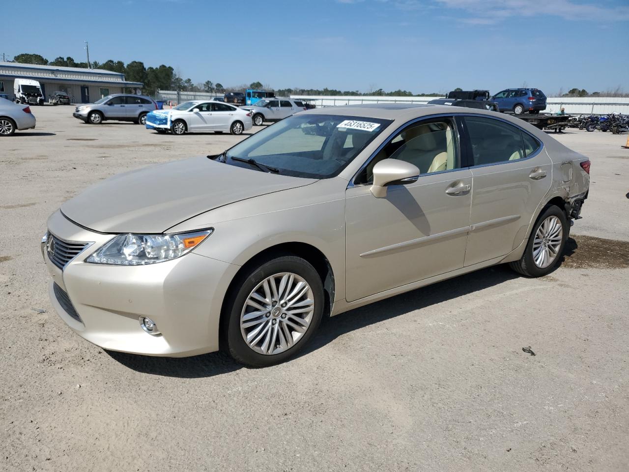 2015 Lexus ES - Image 1