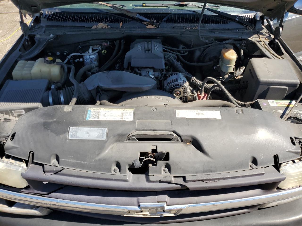 2000 Chevrolet Silverado - Image 11