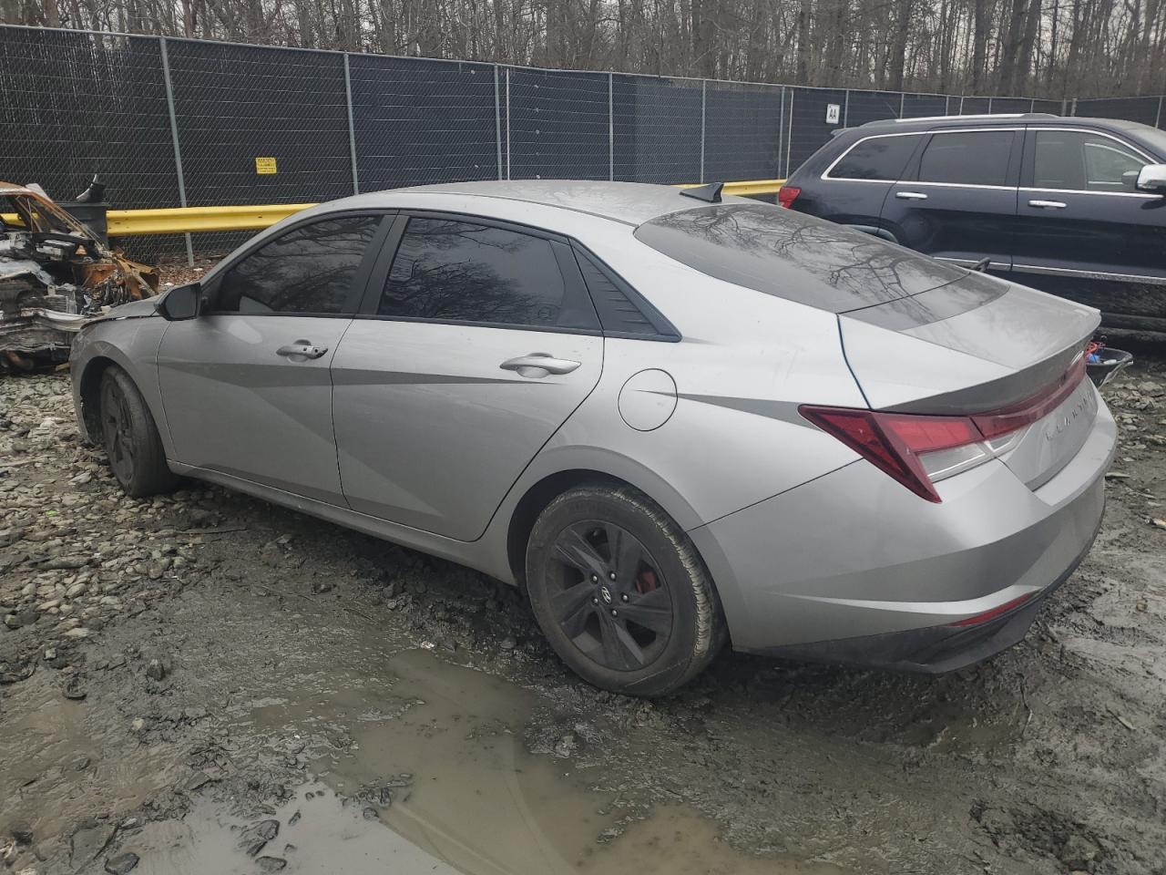 2021 Hyundai Elantra - Image 2