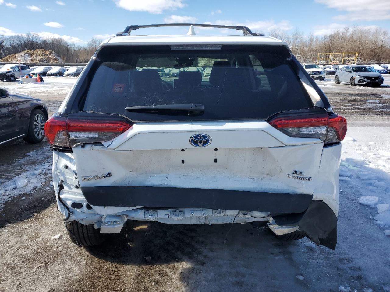 2024 Toyota RAV 4 - Image 6