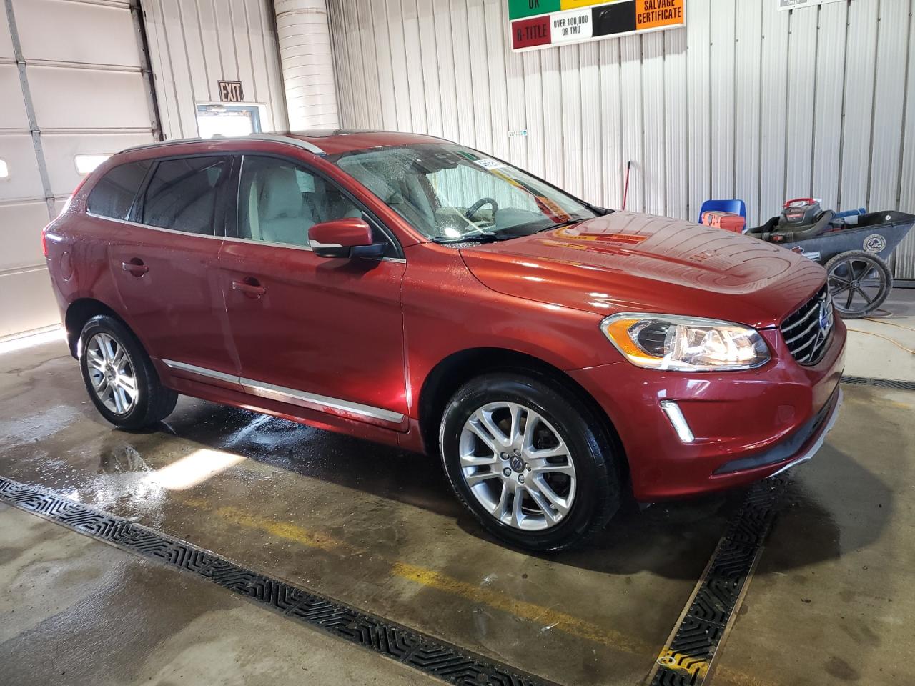2015 Volvo XC60 - Image 4
