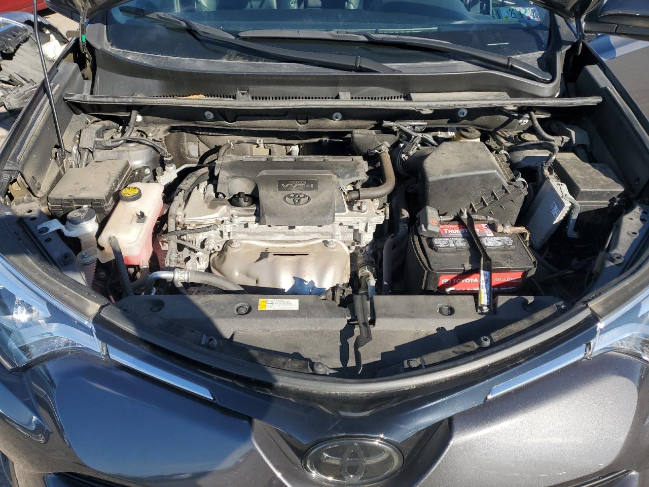 2016 Toyota RAV 4 - Image 12