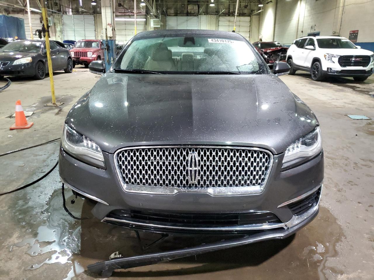 2017 Lincoln MKZ - Image 5