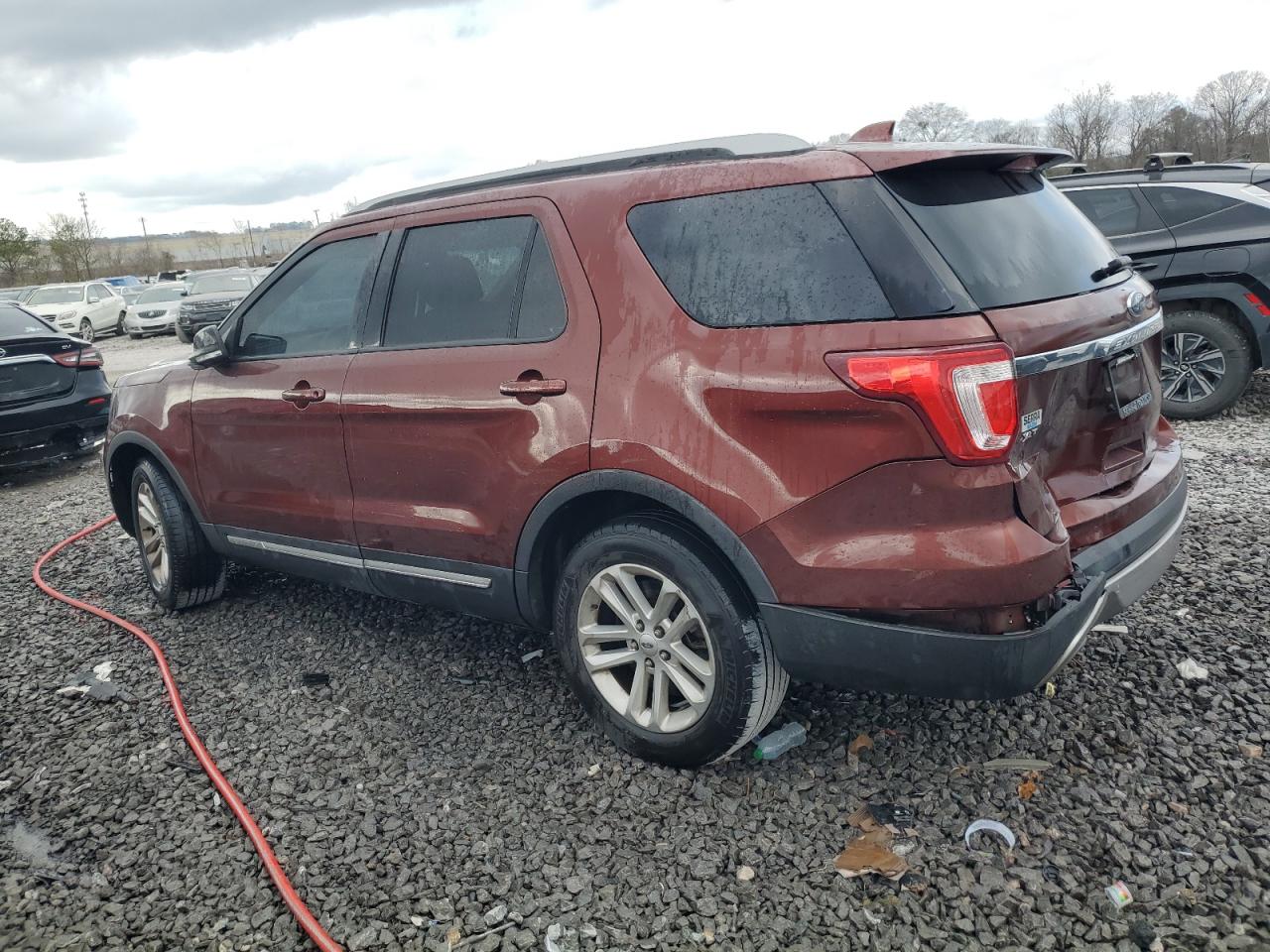 2016 Ford Explorer - Image 2