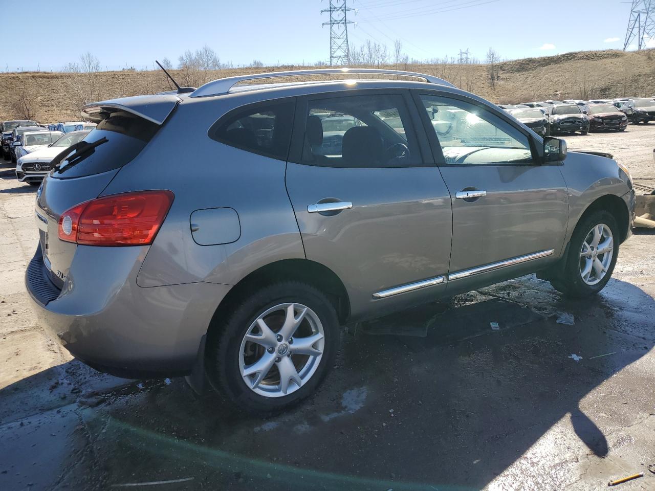 2011 Nissan Rogue - Image 3