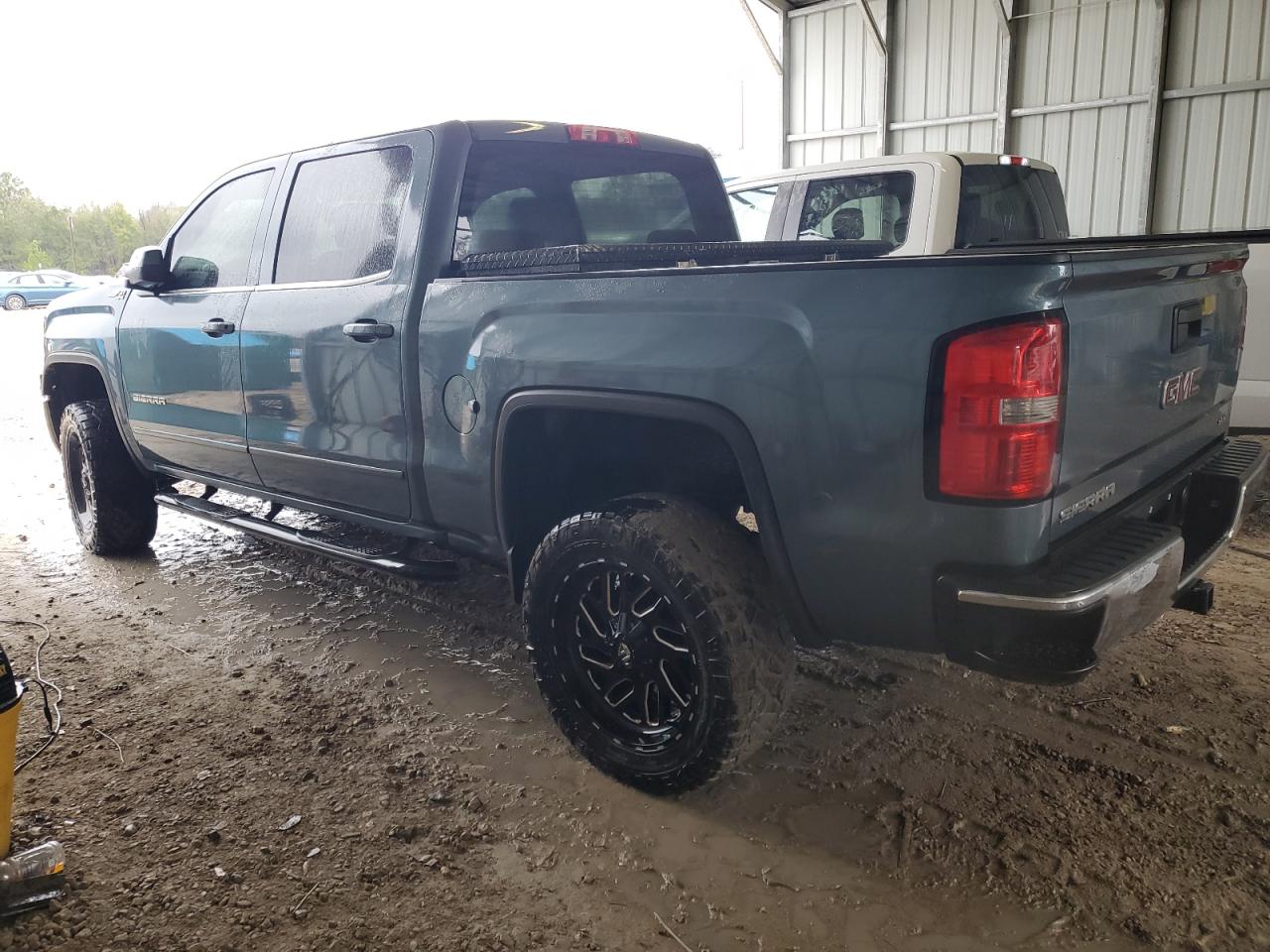 2014 GMC Sierra - Image 2