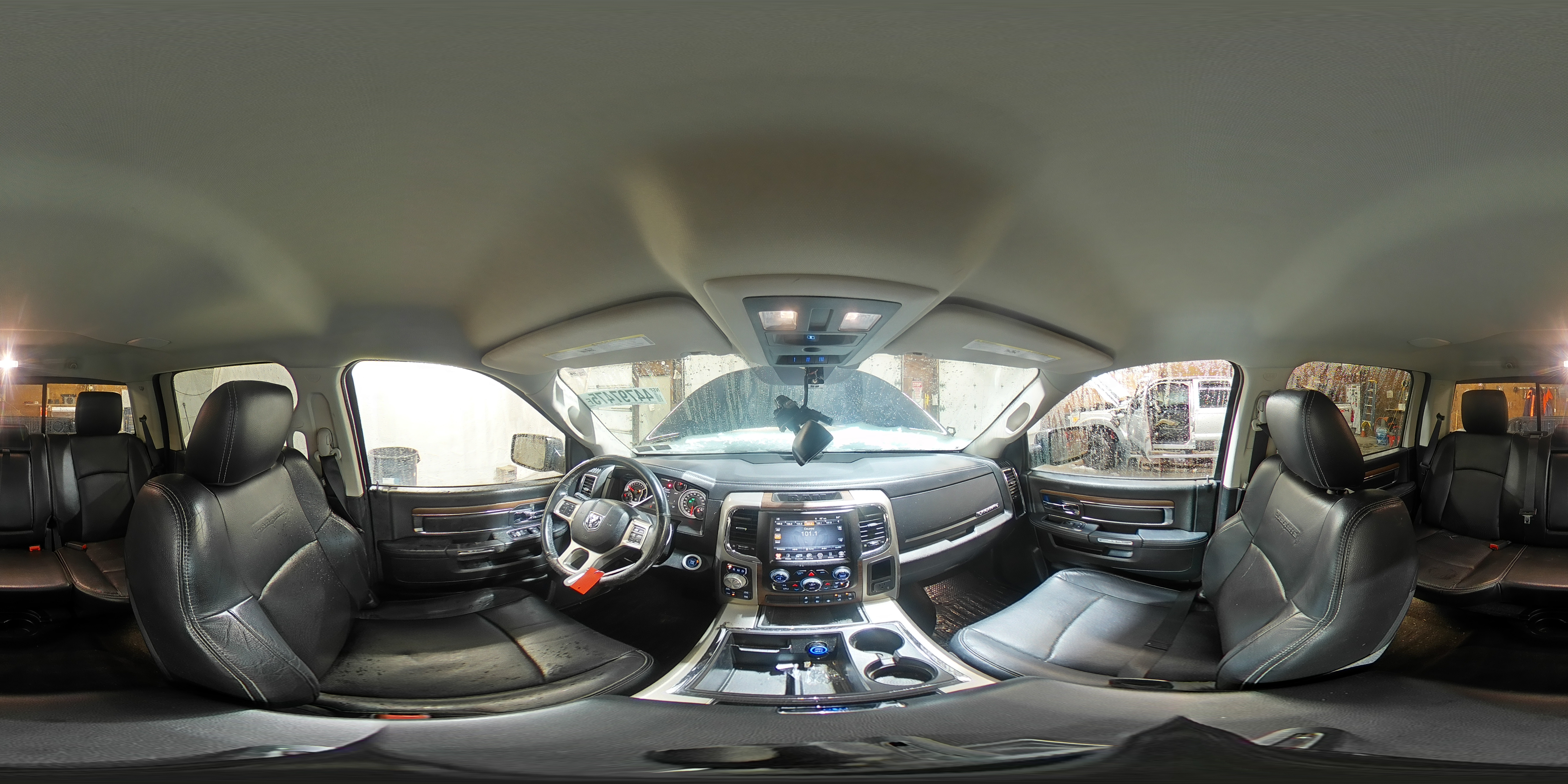 2014 RAM 1500 - Image 14