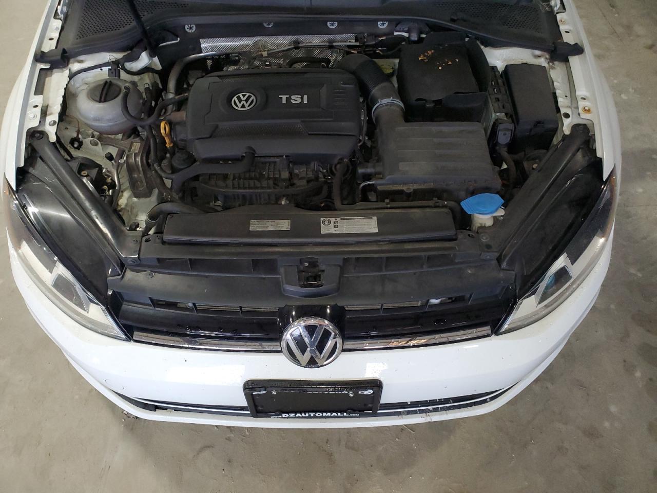 2017 Volkswagen Golf - Image 11