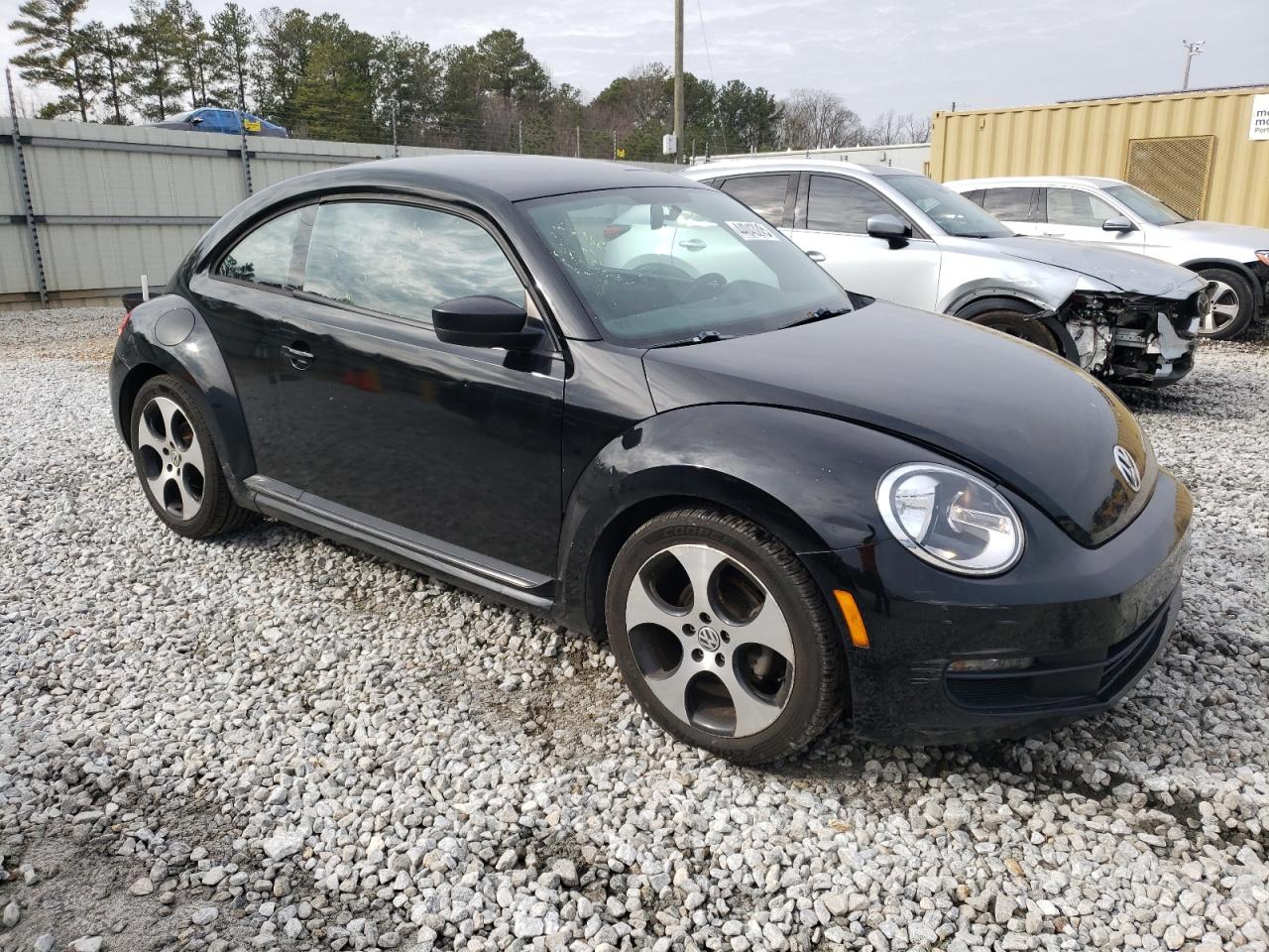 2013 Volkswagen Beetle - Image 4