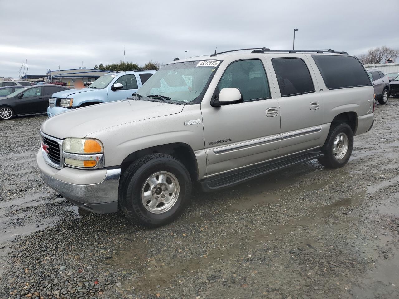 2004 GMC Yukon - Image 1