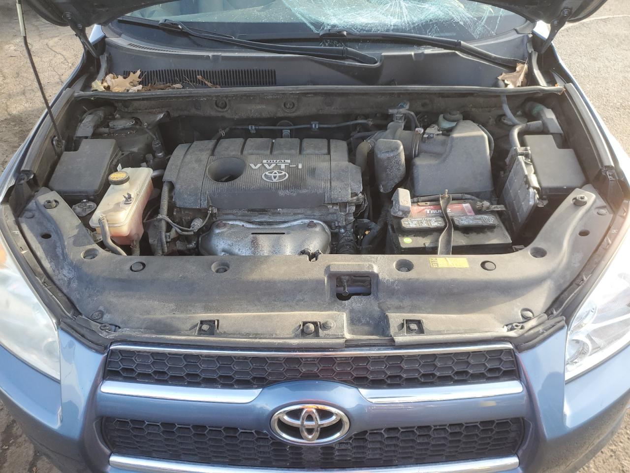 2010 Toyota RAV 4 - Image 12