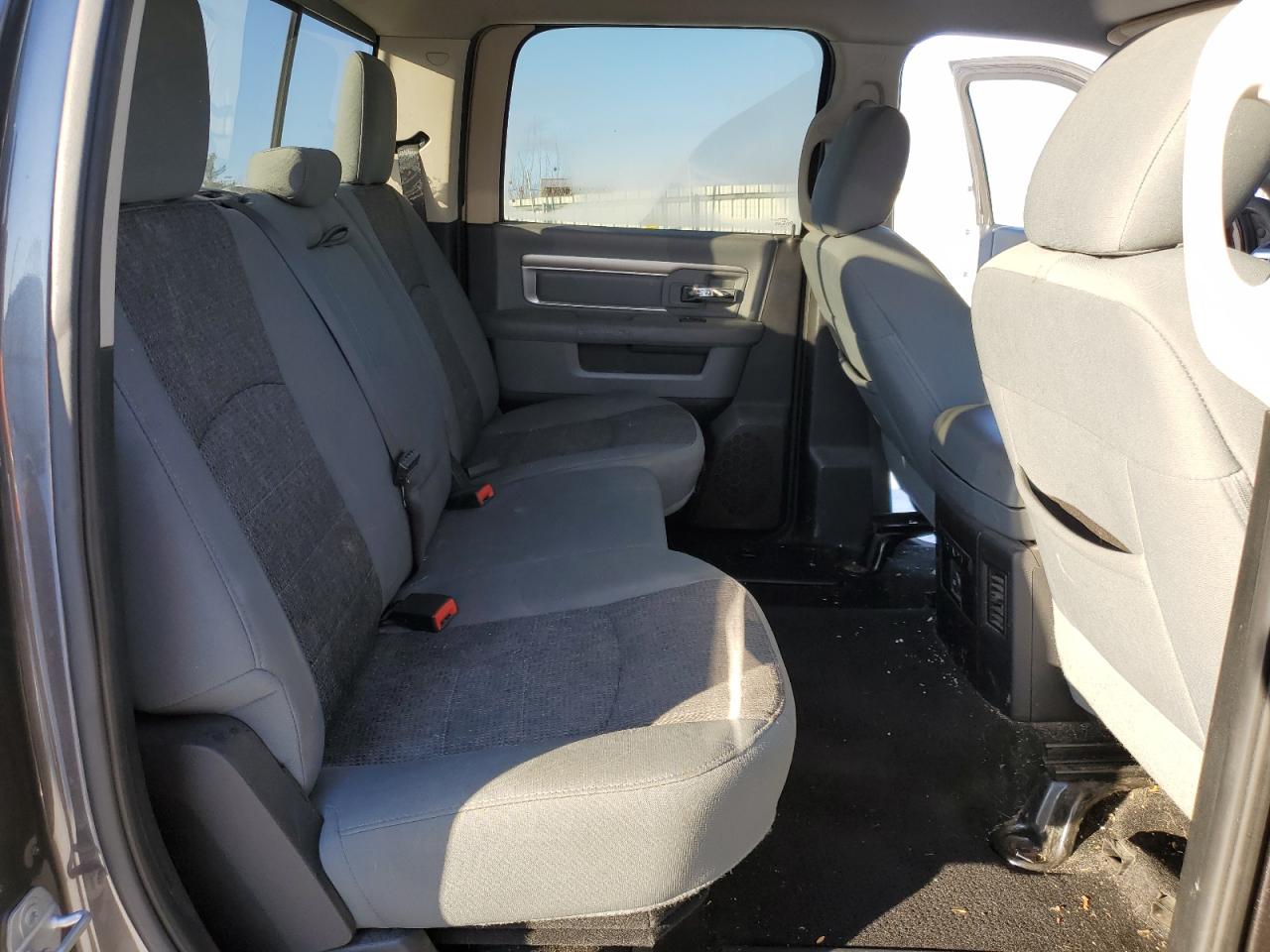 2015 RAM 1500 - Image 11