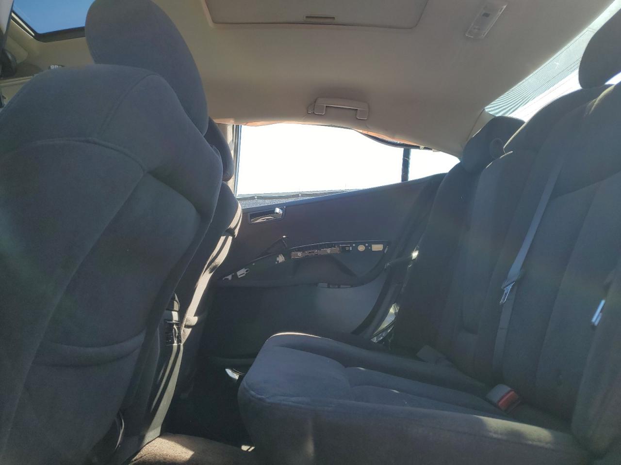 2007 Nissan Maxima - Image 10