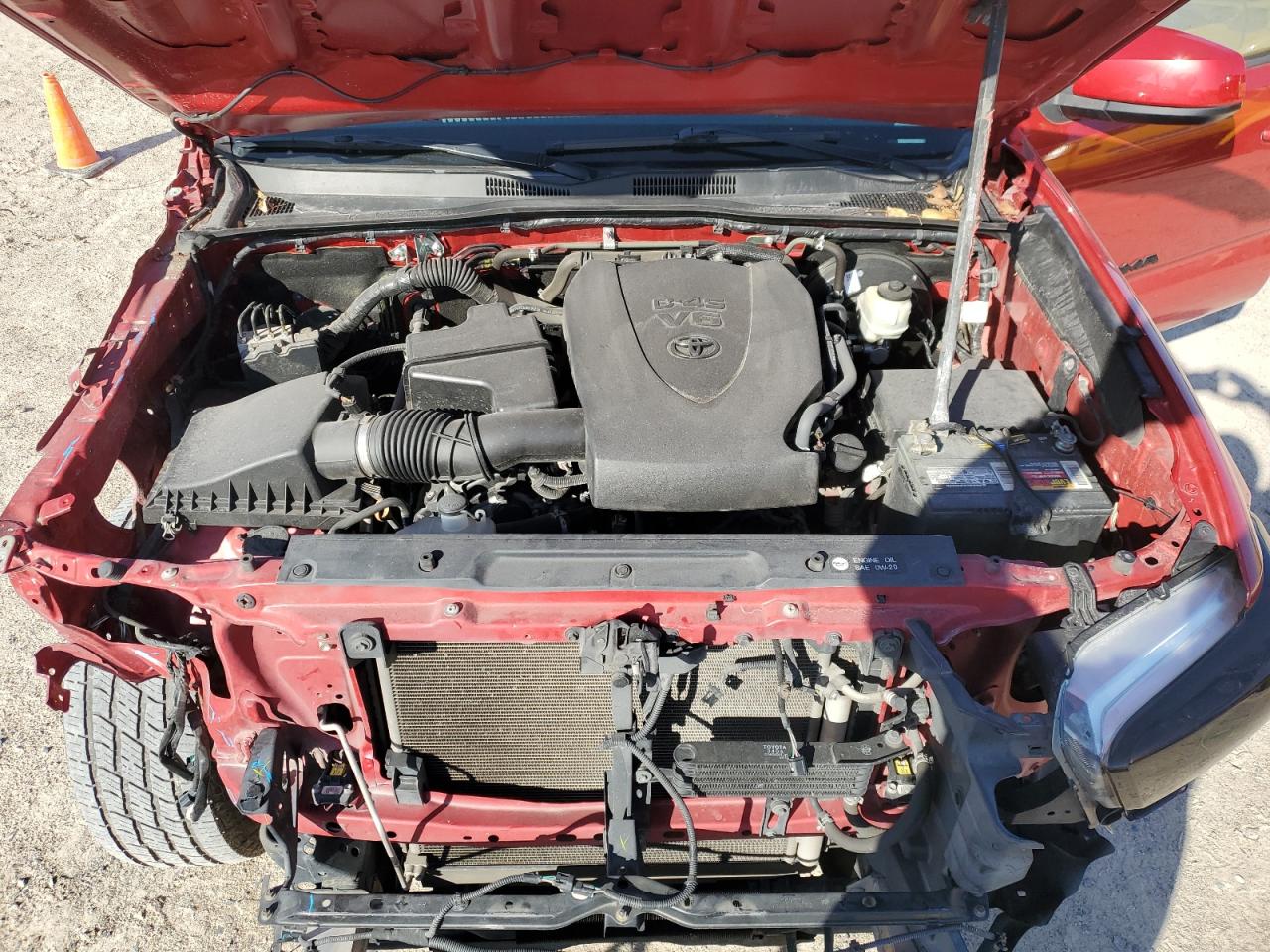 2018 Toyota Tacoma - Image 11