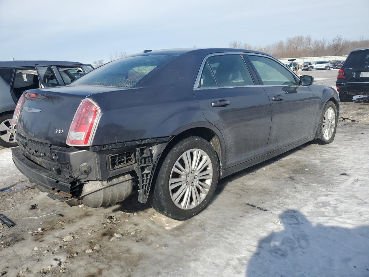 2013 Chrysler 300 - Image 3