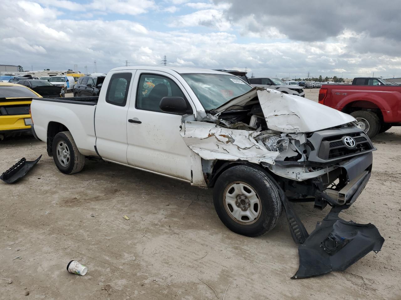 2015 Toyota Tacoma - Image 4