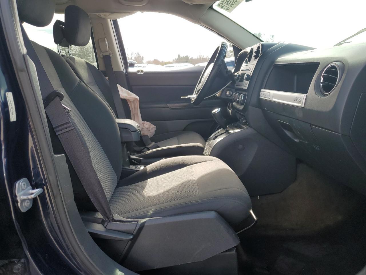 2016 Jeep Compass - Image 7