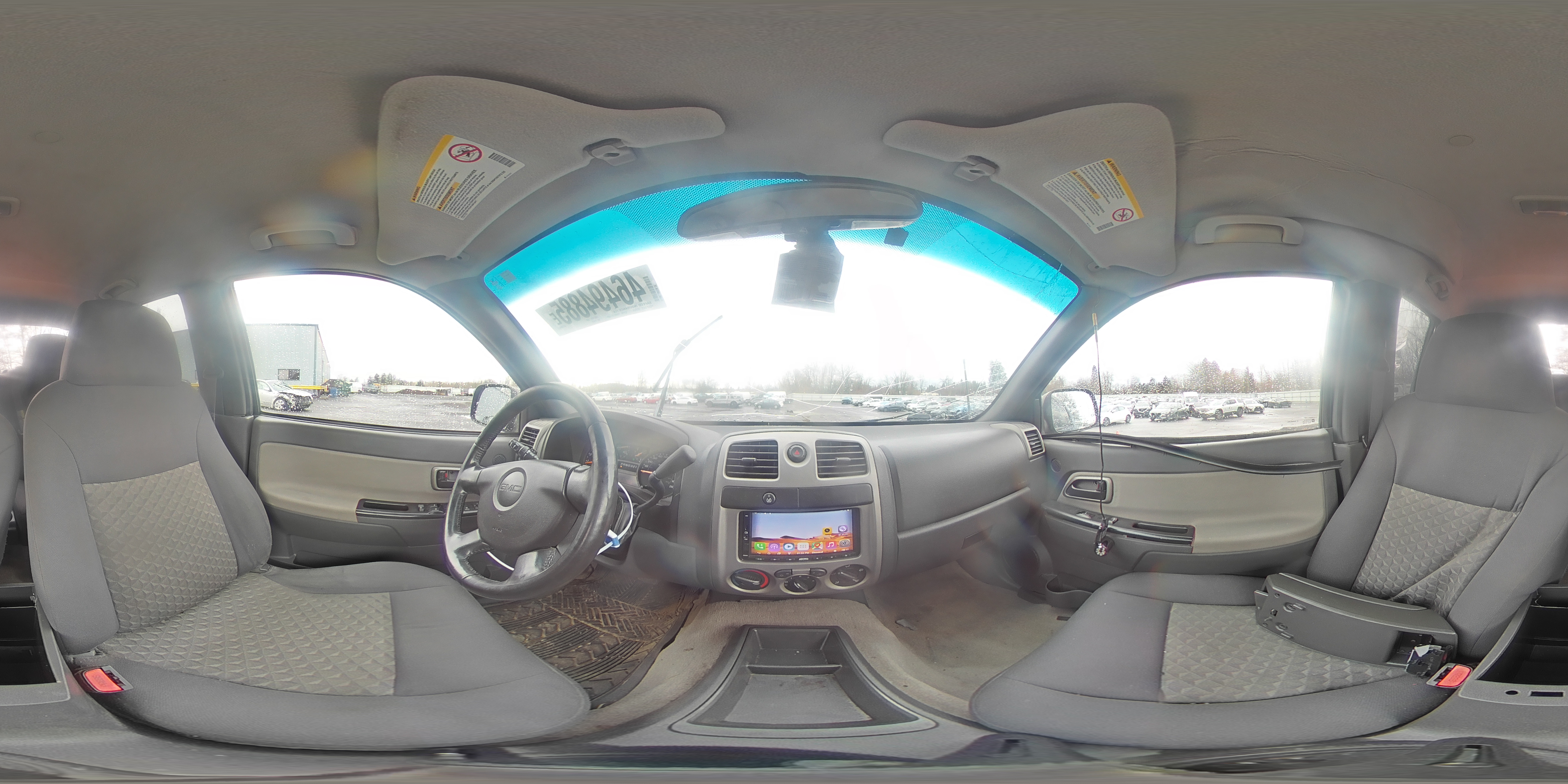 2005 GMC Canyon - Image 13