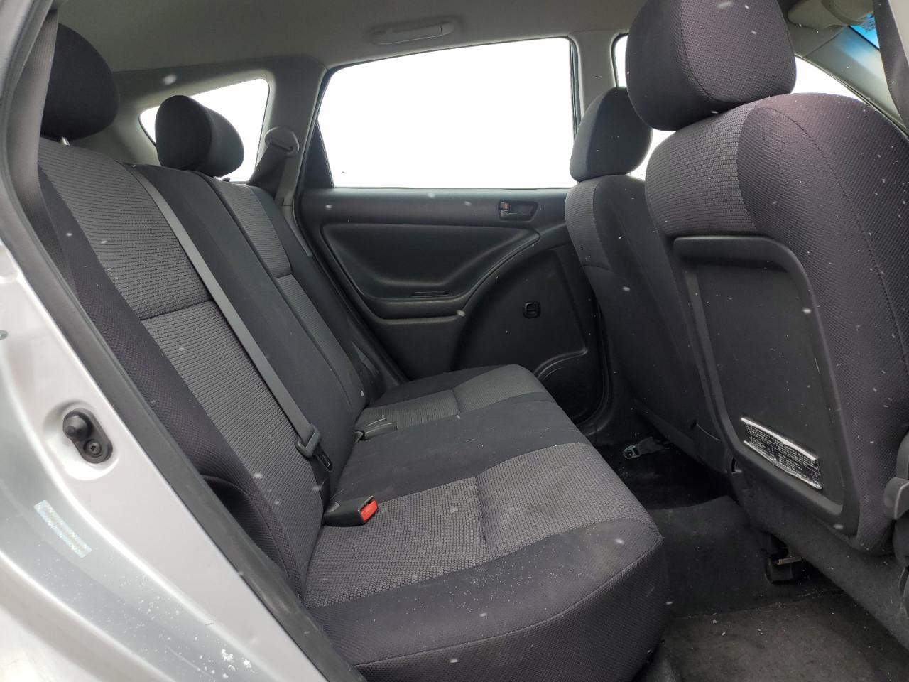 2007 Pontiac Vibe - Image 10