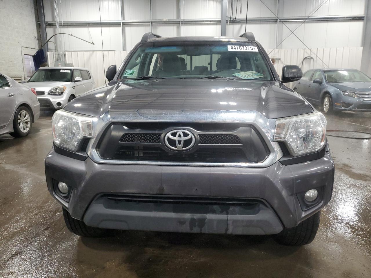 2014 Toyota Tacoma - Image 5