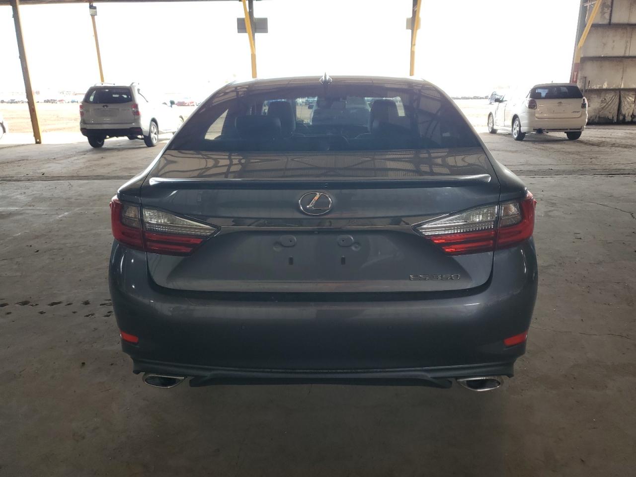 2016 Lexus ES - Image 6
