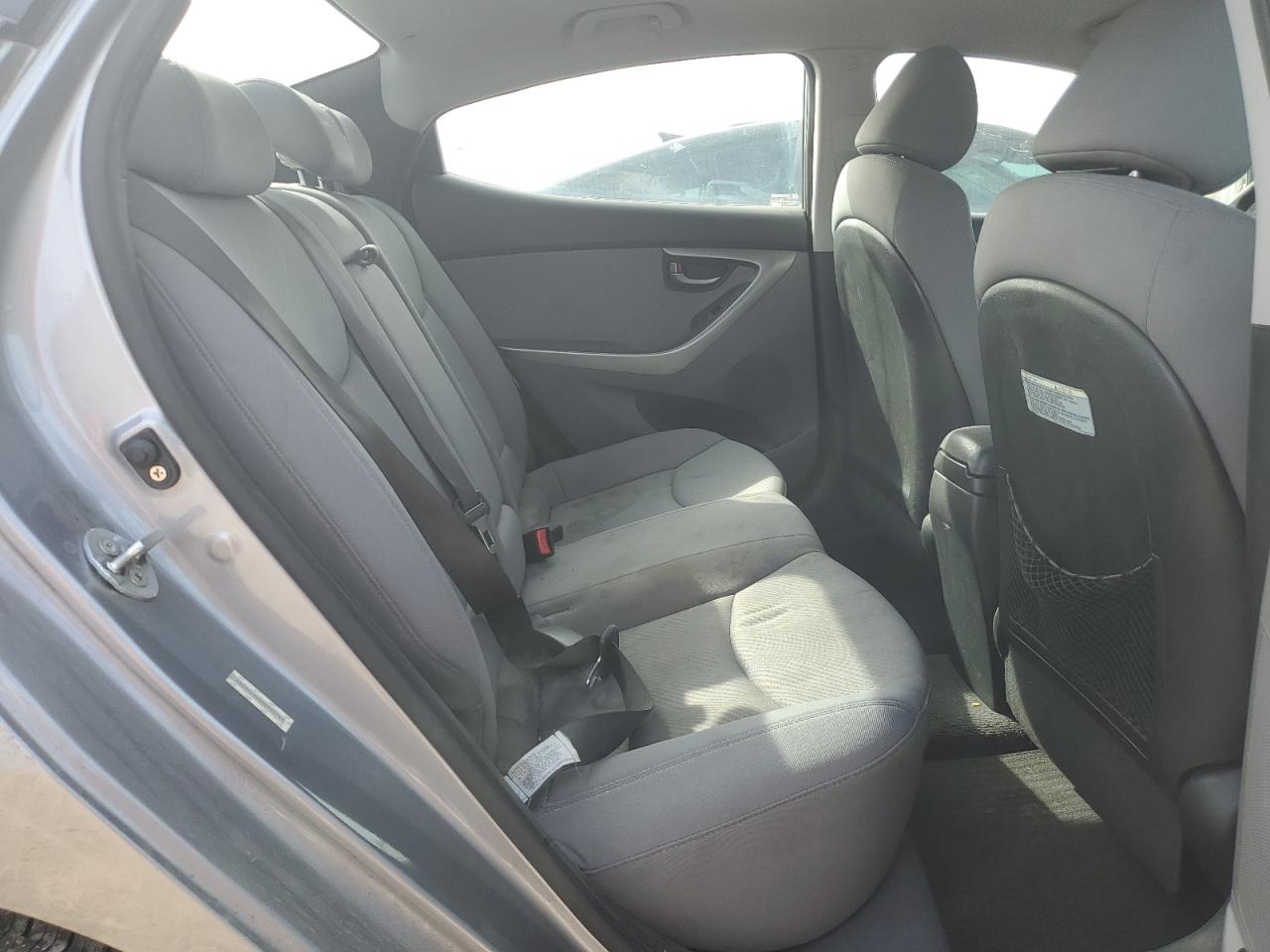 2013 Hyundai Elantra - Image 10