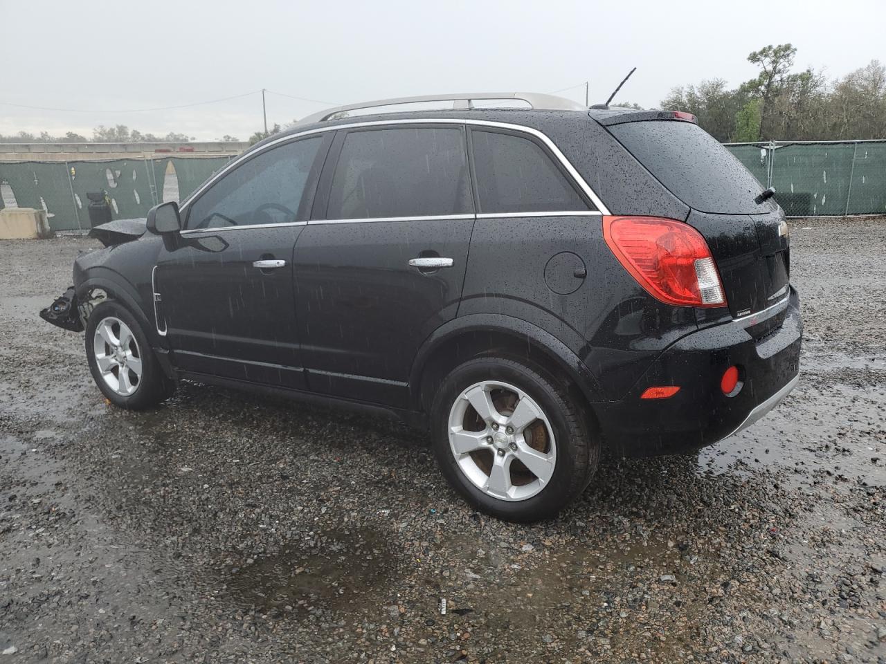 2015 Chevrolet Captiva - Image 2