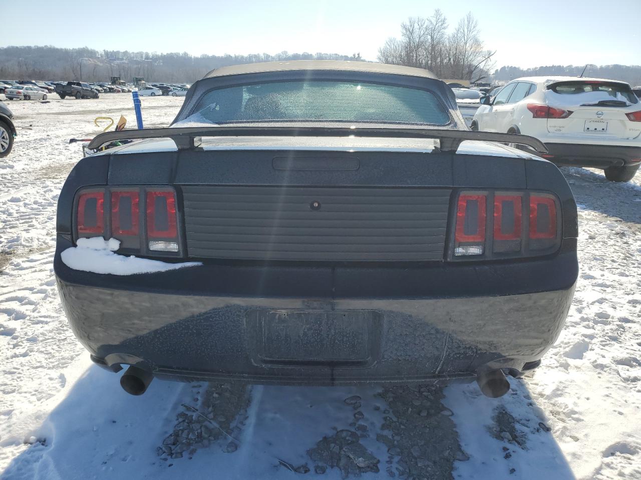 2005 Ford Mustang - Image 6